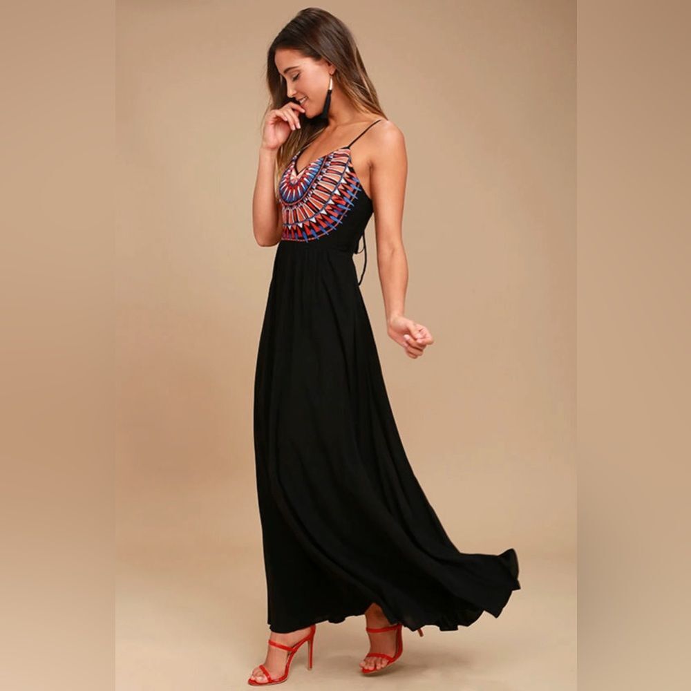 Lulu’s Black Embroidered Maxi Dress XL